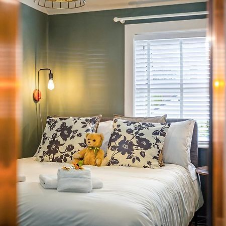 Stylish Romantic Country Escape Near Chester Christleton Extérieur photo